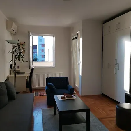 Luminii Apartment *